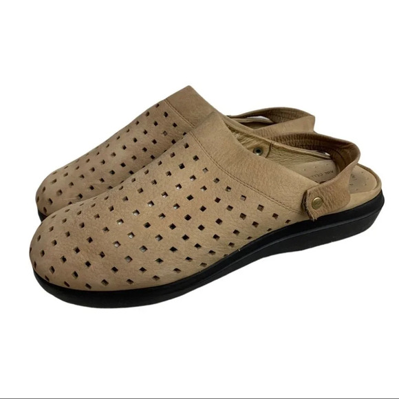 Propet Leather Slip On Comfort Shoes Laser Cut Size 9.5 EUR 40 - Picture 2 of 11